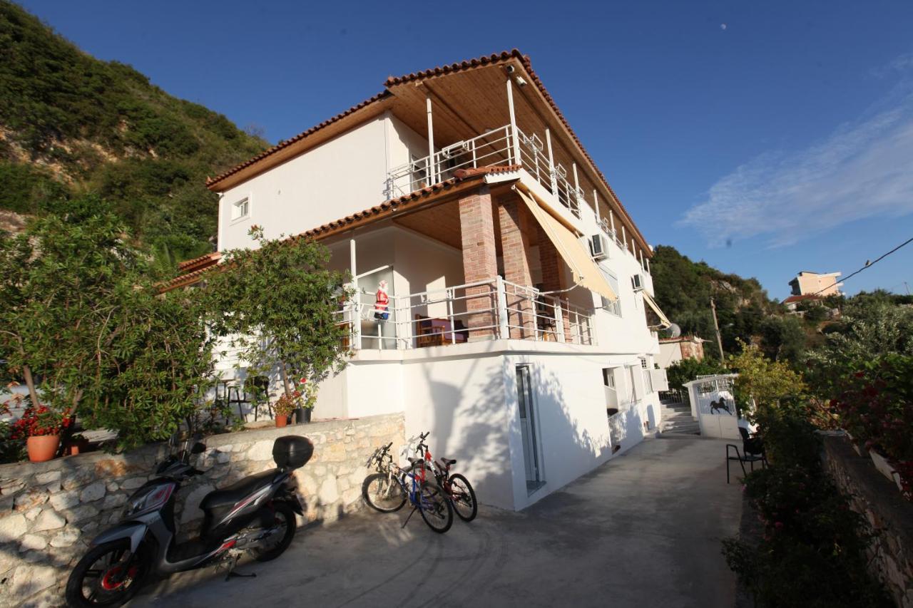 Vila Riza Veliu Piqeras Exterior photo
