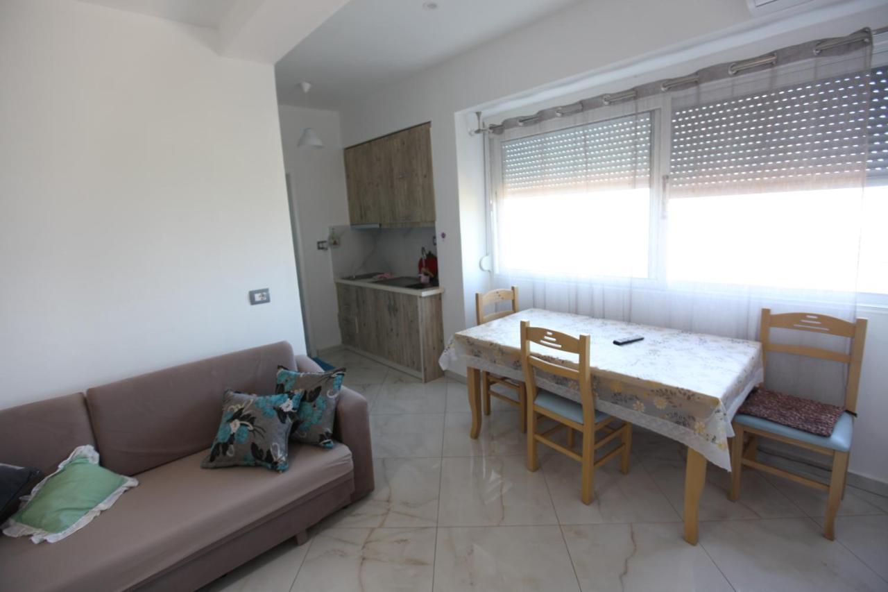 Vila Riza Veliu Piqeras Exterior photo