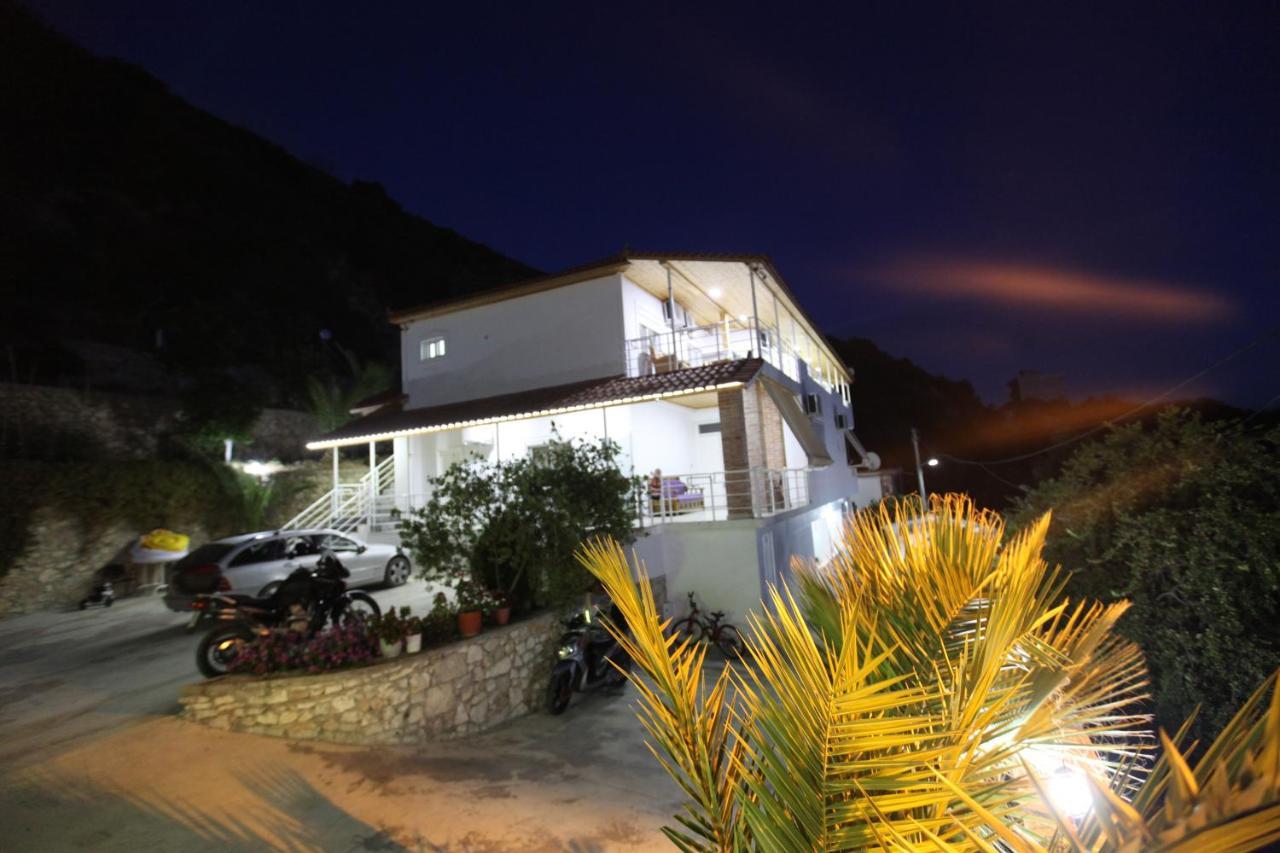 Vila Riza Veliu Piqeras Exterior photo
